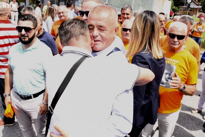 Slikovni rezultat za BivÅ¡i komandant Armije RBiH Ahmet SejdiÄ osloboÄen optužbi za ratne zloÄine