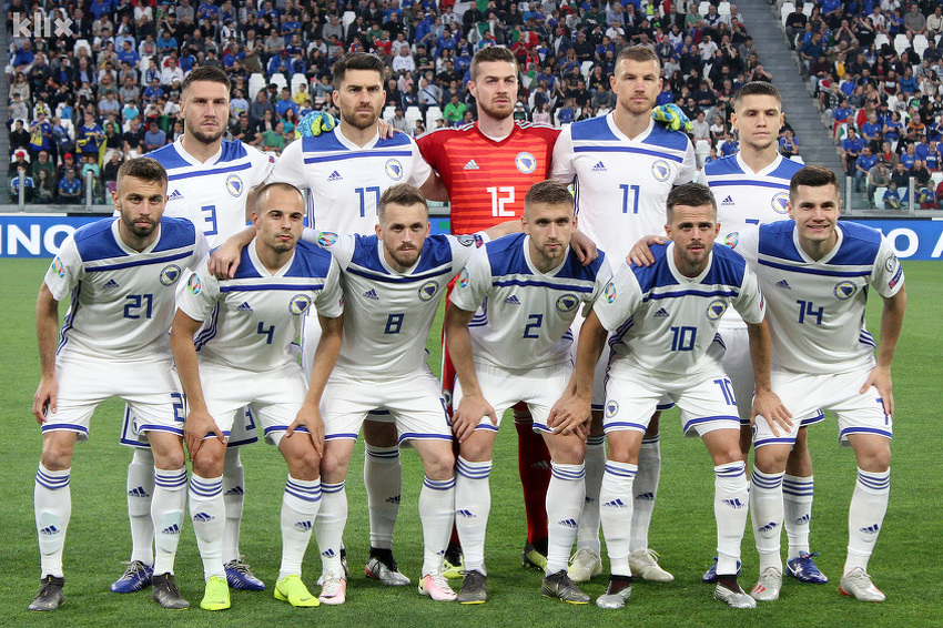 Nogometna reprezentacija BiH koja je počela meč protiv Italije (Foto: E. M./Klix.ba)