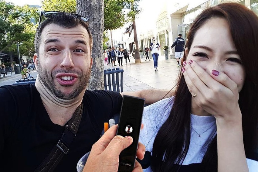 Uz japanski uređaj Translaty možete razgovarati na više od 40 jezika