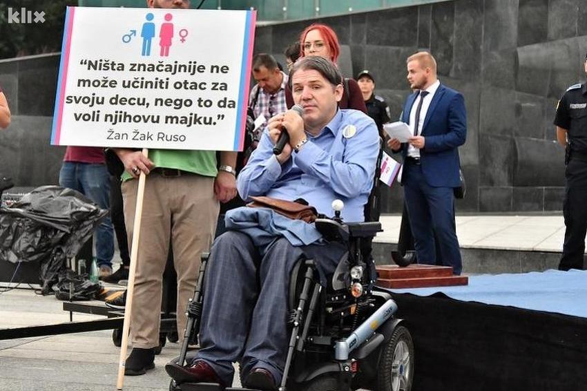 Mujo Aganović pozvan na razgovor s policijom zbog oštre poruke ambasadoru Ericu Nelsonu