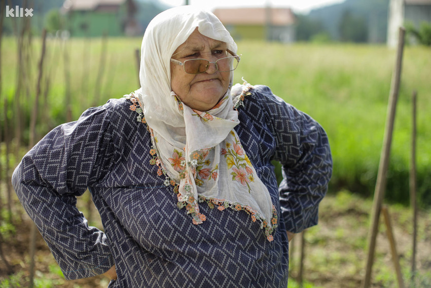 Rezultat slika za Nana Fata Orlović za Klix.ba: Za muštuluk ste, hvala svim dobrim ljudima