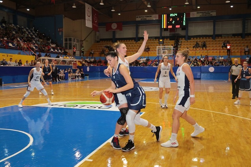 Marica Gajić u prodoru (Foto: FIBA)