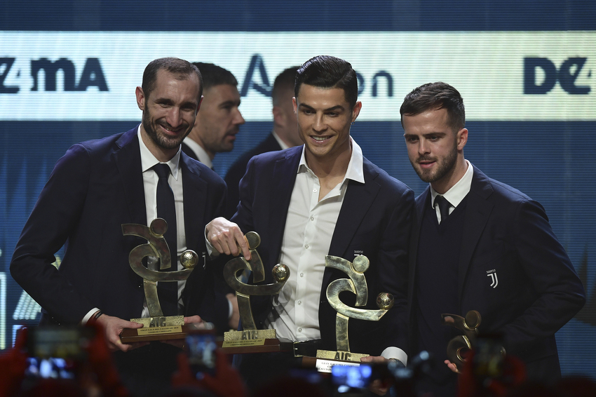 Chiellini, Ronaldo i Pjanić (Foto: AFP)