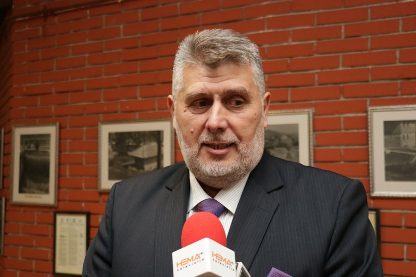 Enver Hadžiahmetović