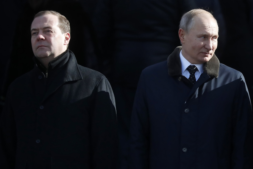 Dimitrij Medvedev i Vladimir Putin (Foto: EPA-EFE)