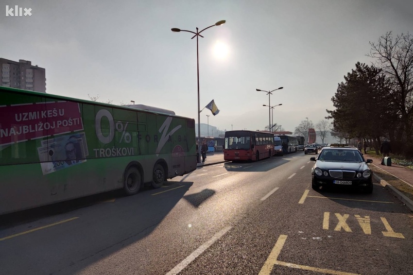 Autobusi bez goriva (Foto: Klix.ba)
