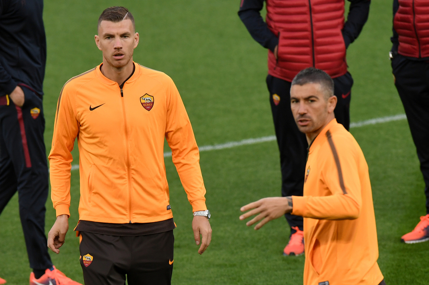 Edin Džeko i Aleksandar Kolarov (Foto: AFP)