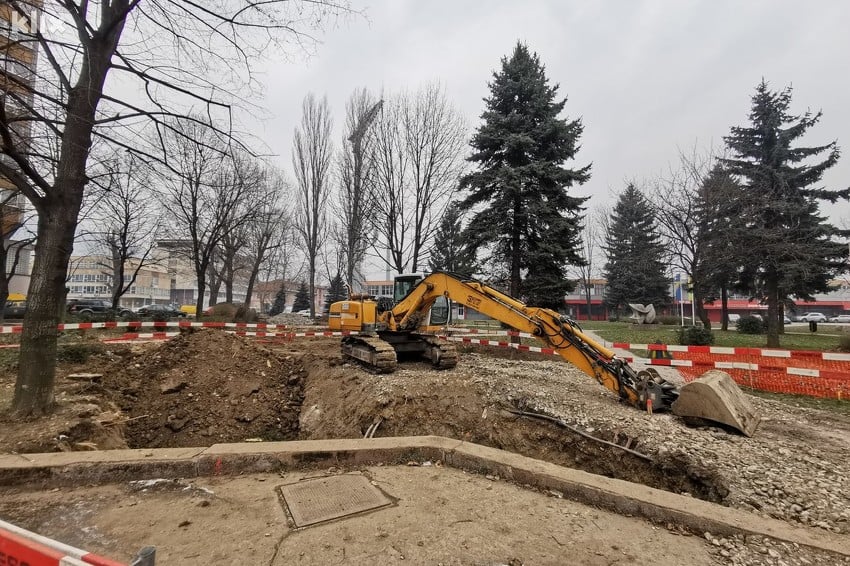 Mašine na mjestu izgradnje Plavog puta (Foto: E. M./Klix.ba)