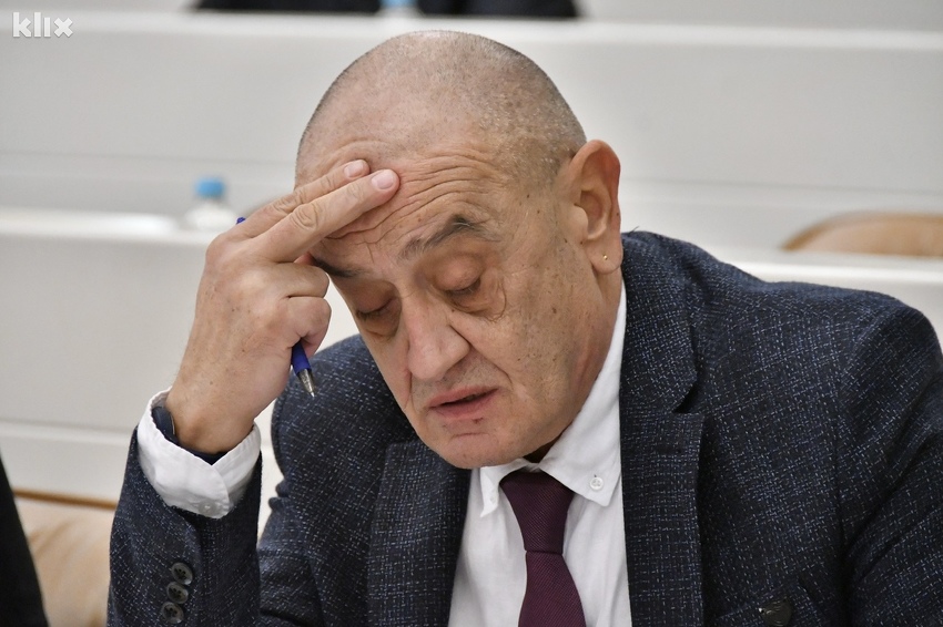 Rezultat slika za Bevanda: Moguće povećanje plaća u institucijama BiH