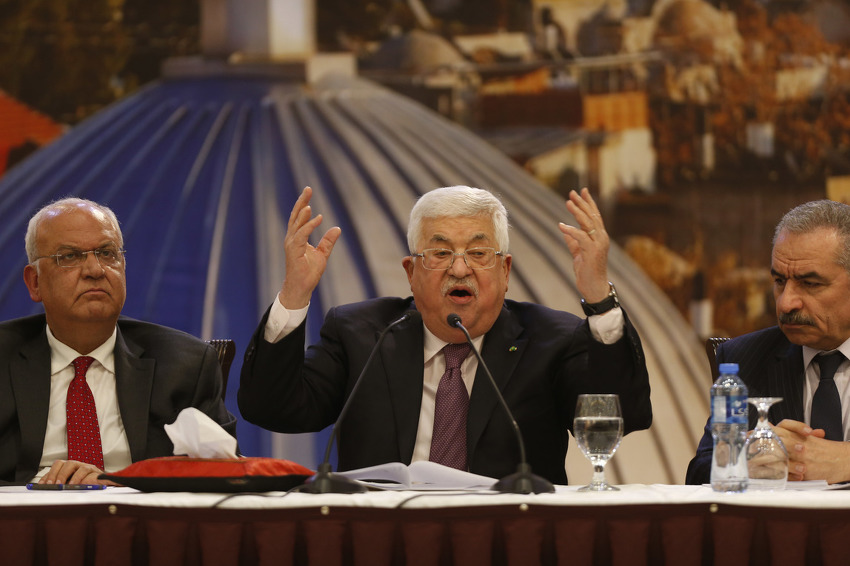 Abbas (u sredini) (Foto: EPA-EFE)