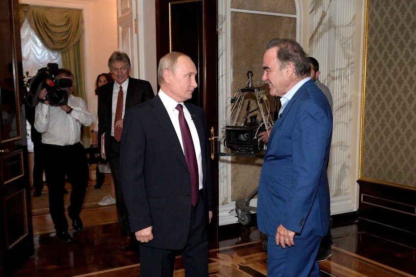 Putin i Stone (Foto: EPA-EFE)