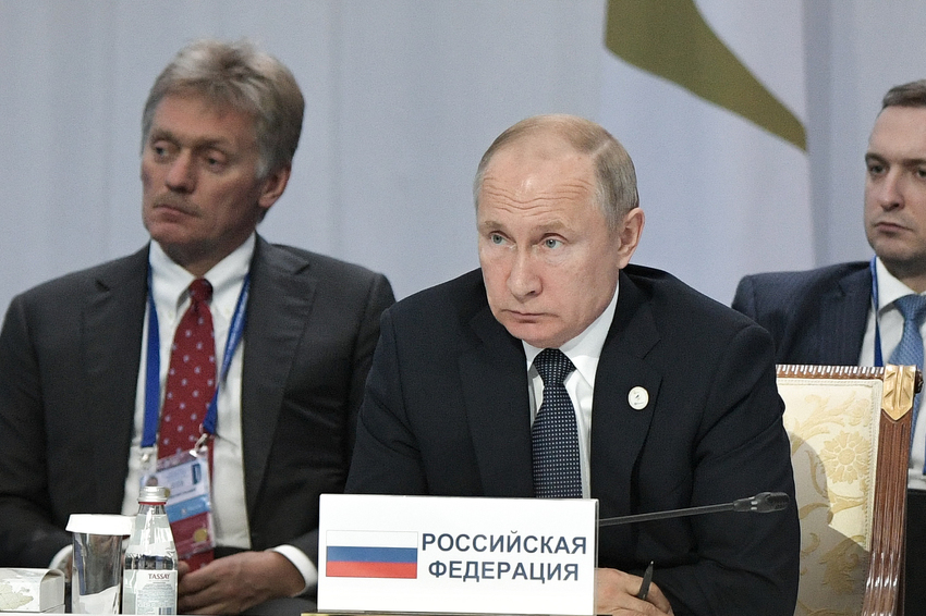 Dmitrij Peskov i Putin (Foto: EPA-EFE)