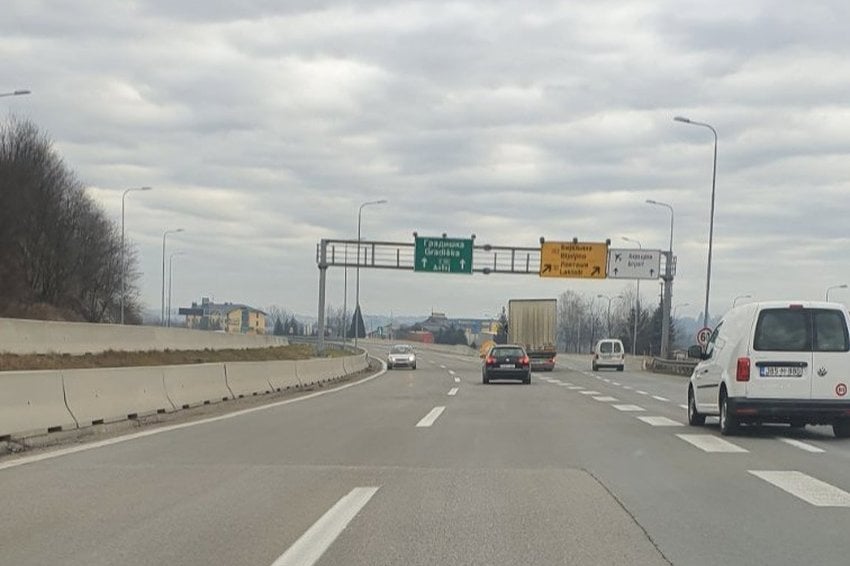 Vozač vozio u suprotnom smjeru na autoputu kod Laktaša