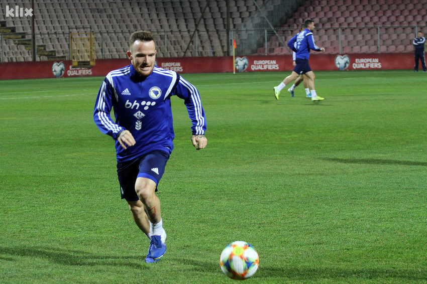 Dino Hotić na treningu reprezentacije BiH (Foto: E. M./Klix.ba)