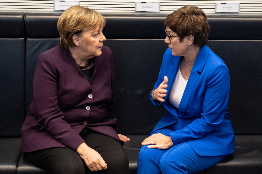 Merkel i Kramp-Karrenbauer (Foto: EPA-EFE)