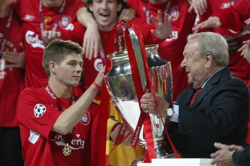 Stevem Gerrard (Foto: EPA-EFE)