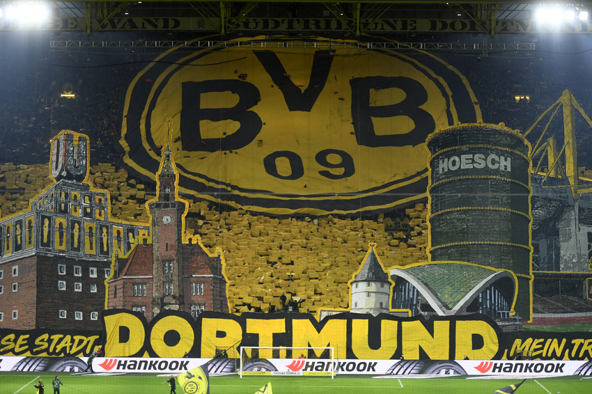 Koreografija navijača Borussije Dortmund (Foto: AFP)