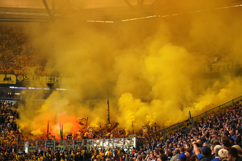 Navijači Borussije Dortmund (Foto: EPA-EFE)