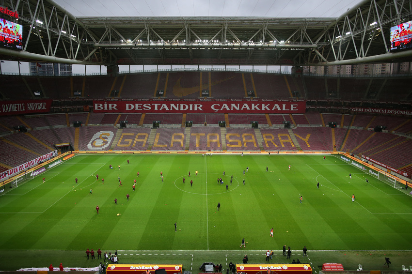 Galatasaray i Bešiktaš pred praznim tribinama (Foto: EPA-EFE)