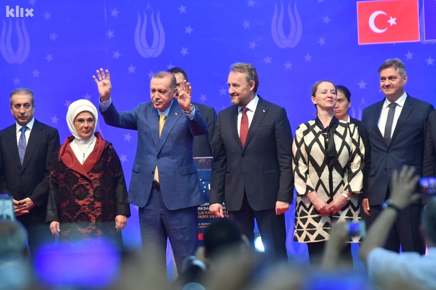 Image result for turska salje pomoc