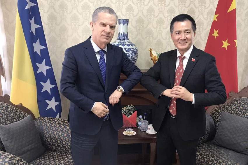 Radončić s ambasadorm Kine