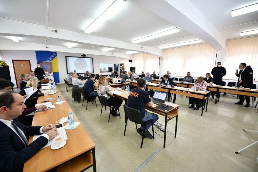 Federalni štab donio naredbu: Od sutra navečer zabrana kretanja od 18 do 5 sati