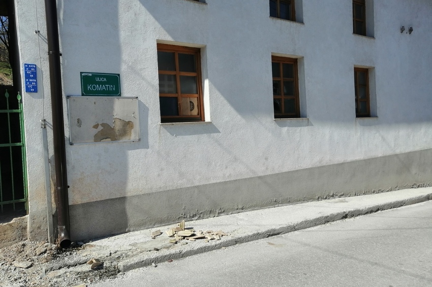 Džamija u ulici Komatin koju su uništili vandali
