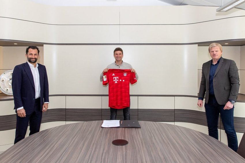 Foto: Twitter/FC Bayern (Salihamidžić, Muller i Kahn)