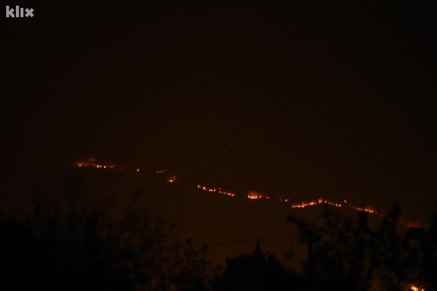 Vatrena stihija u Mostaru ne jenjava, ugrožene kuće u naselju Kuti