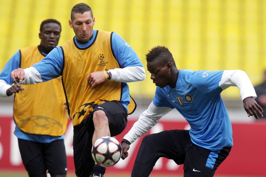 Marco Materazzi i Mario Balotelli (Foto: EPA-EFE)