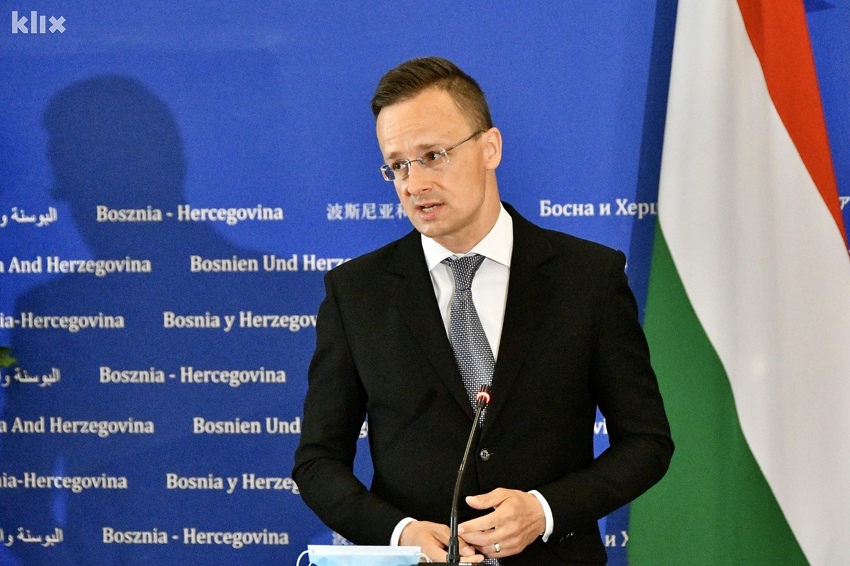 Mađarski ministar govorio o BiH, prevoditeljica prevodila kao RS ...