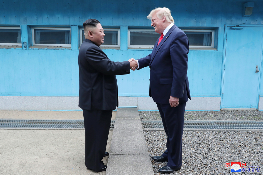 Kim Jong-un i Donald Trump (Foto: EPA-EFE)