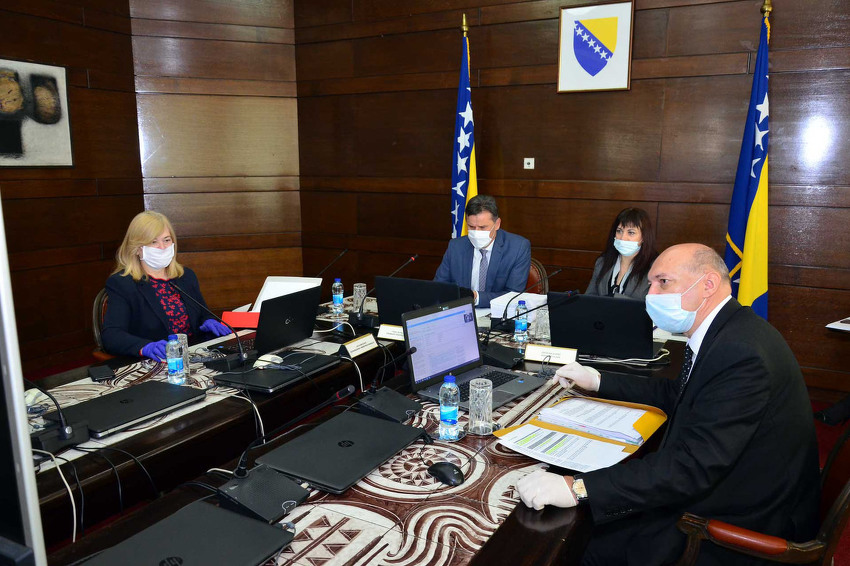 Federalna vlada mijenja vlastiti korona-zakon, uložila čak 10 amandmana