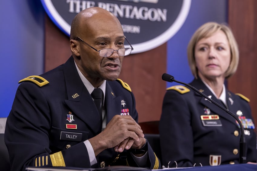 Vojni brigadir Michael Talley i pukovnica Wendy Sammons-Jackson (Foto: EPA-EFE)