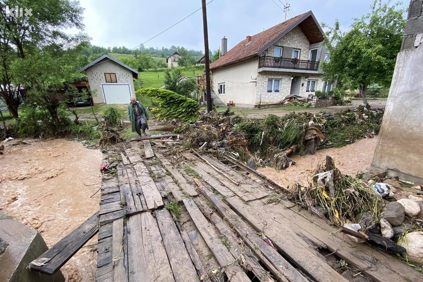 Poplave u Lukavcu (Foto: Klix.ba)