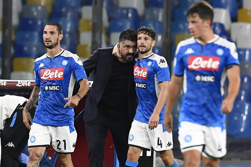 Mertens slavi pogodak s Gattusom (Foto: EPA-EFE)