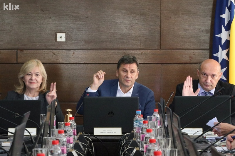 Jelka Milićević (HDZ), Fadil Novalić (SDA) i Vesko Drljača (SBB) (Foto: Arhiv/Klix.ba)