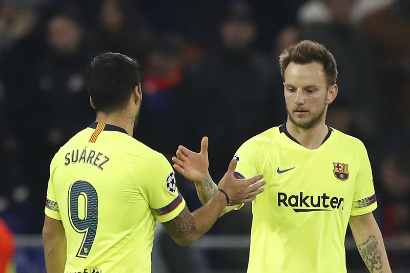 Luis Suarez i Ivan Rakitić (Foto: EPA-EFE)