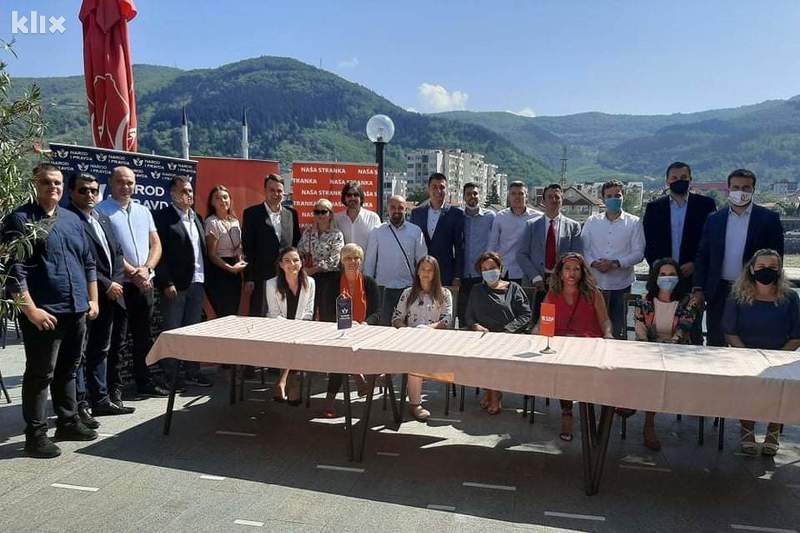 Potpisivanje sporazuma SDP-a, NS i NiP-a (Foto: Klix.ba)