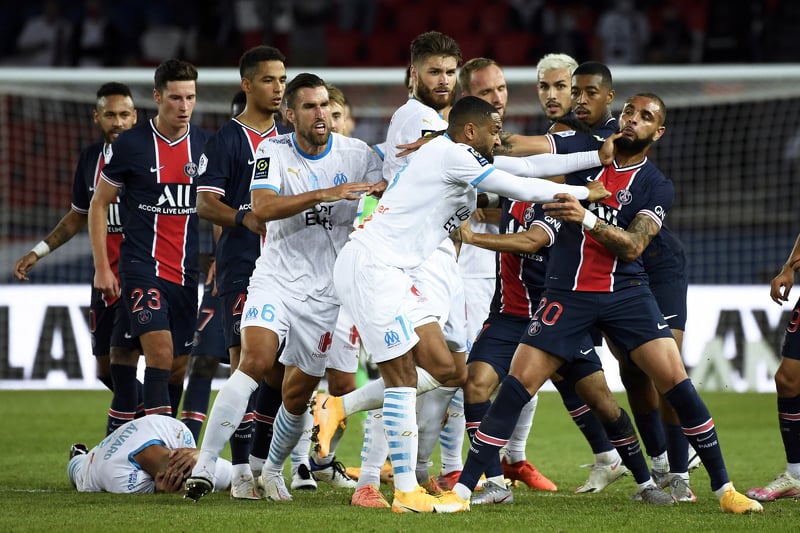 Trenutak sukoba igrača PSG-a i Marseillea (Foto: EPA-EFE)