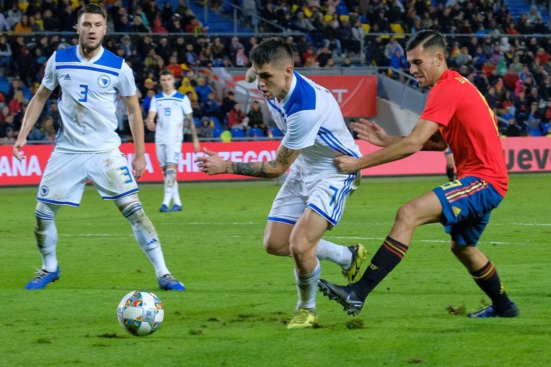 Muhamed Bešić (Foto: EPA-EFE)