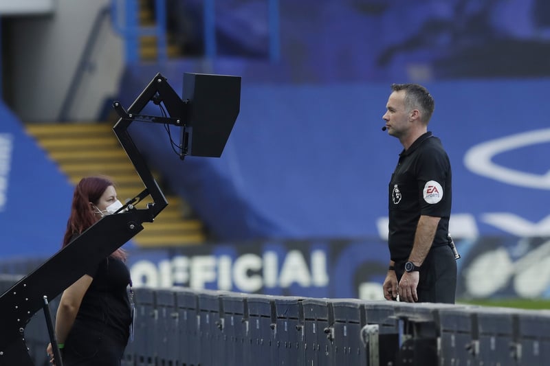 VAR ponovo u centru pažnje (Foto: EPA-EFE)