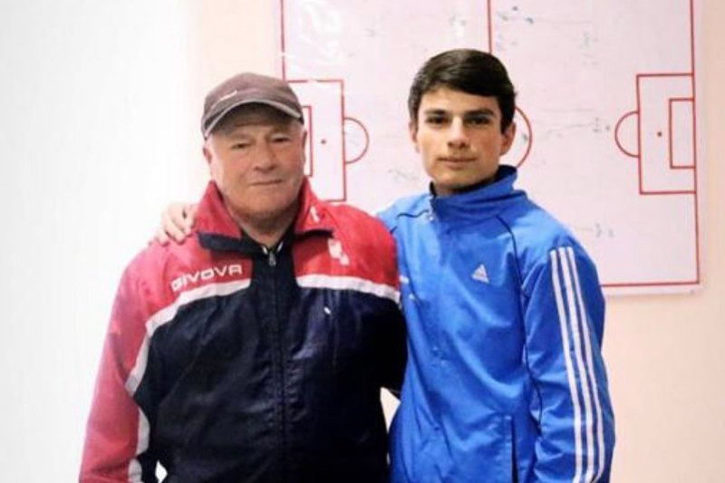 Erik Saryan (desno)