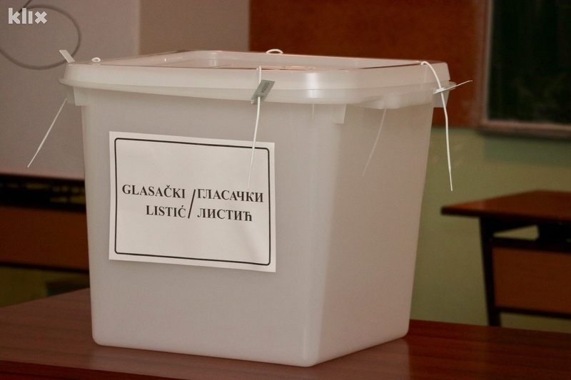Glasačka kutija (Foto: H. M./Klix.ba)