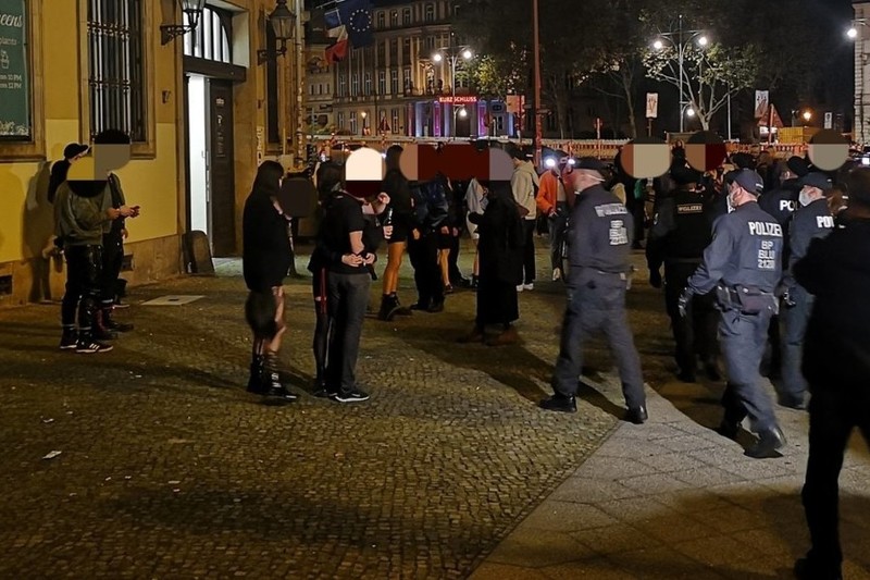 Policija u Berlinu rastjerala 600 ljudi sa fetiš zabave usred novog širenja virusa