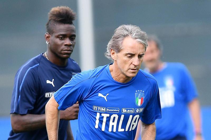 Roberto Mancini i Mario Balotelli (Foto: EPA-EFE)