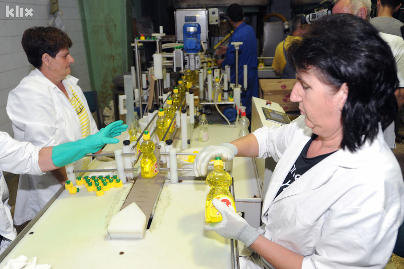 Proizvodni proces u jednoj od tuzlanskih fabrika (Foto: D. Z./Klix.ba)