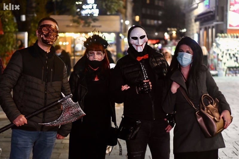 Građani Sarajeva pod maskama (Foto: T. S./Klix.ba)