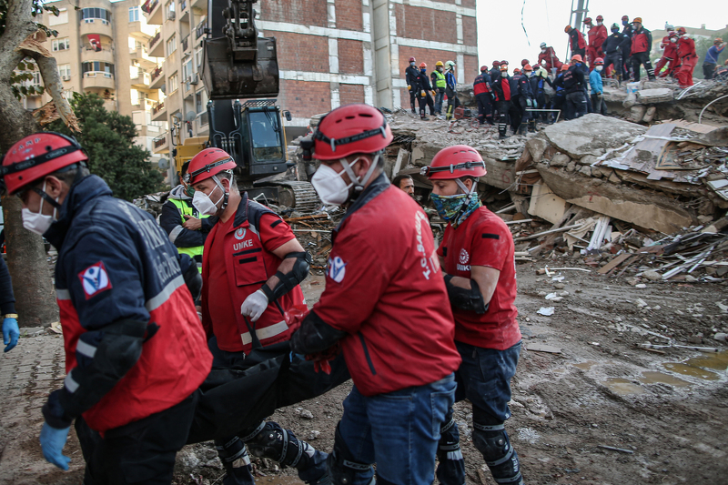 U Izmiru srušeno najmanje 20 zgrada (Foto: EPA-EFE)