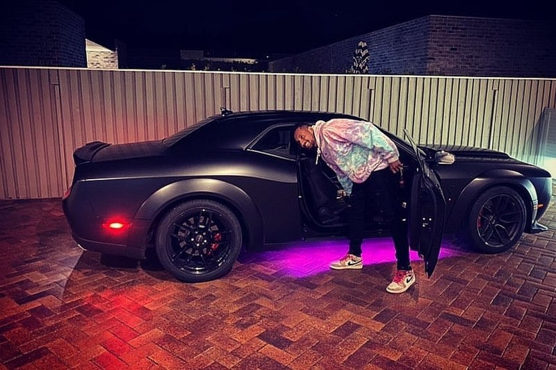 Kyrgios s jednim od svojih automobila (Foto: Instagram)